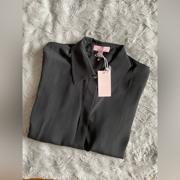 NUMI | Silk Blouse - Picture 4 of 6